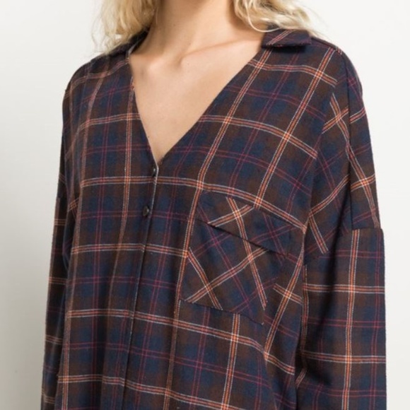 Oversized V Neck Plaid Flannel with Pocket - Picture 3 of 6